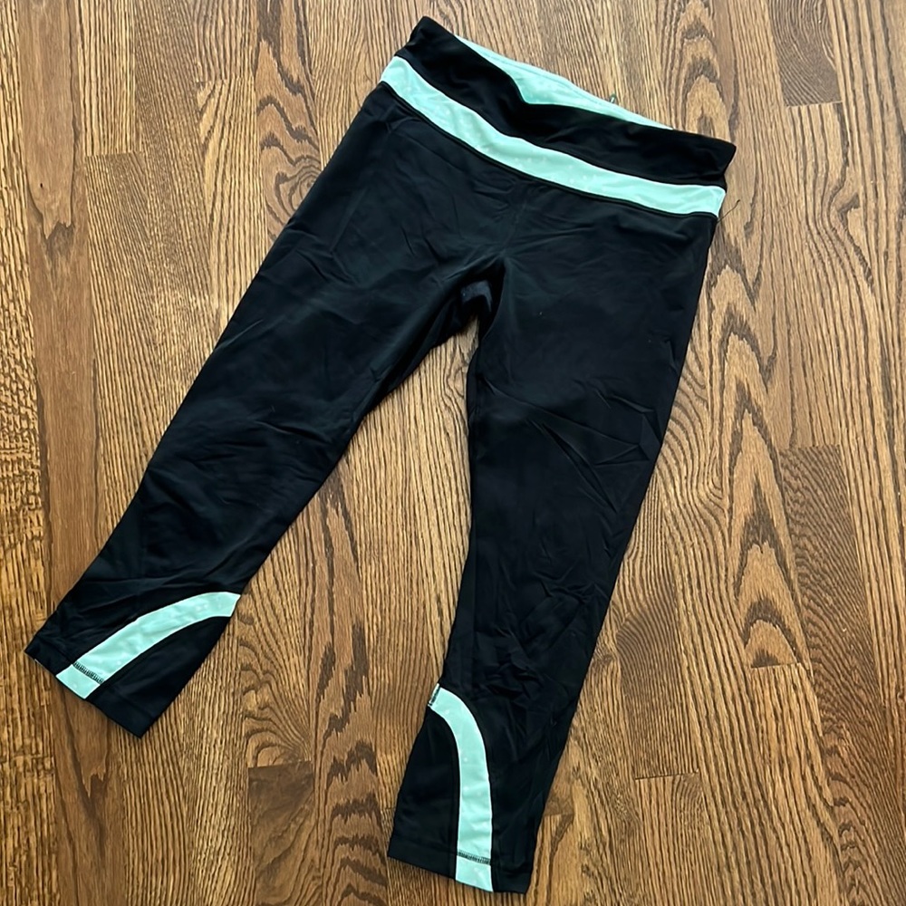 Lululemon crops
